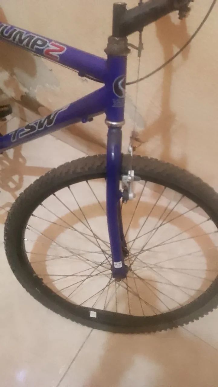 Bicicleta aro 26 semi nova - Foto 2