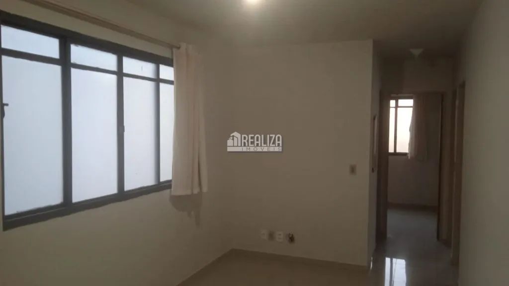 Apartamento à Venda no Centro de Uberaba com 3 Dormitórios - Foto 3