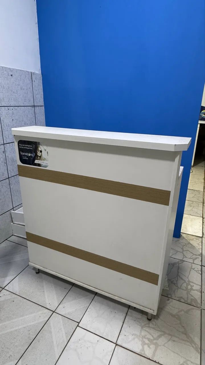 Vende-se balcão