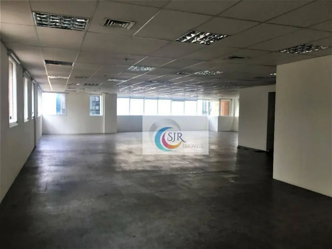 Conjunto comercial para locação 385,00m Vão Livre com forro e Ar condicionado - Foto 4