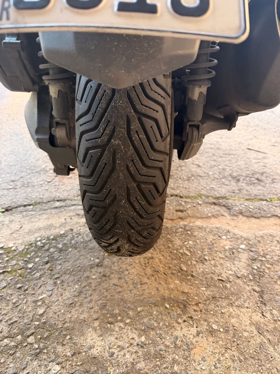 Xmax verde com baixa quilometragem  - Foto 4