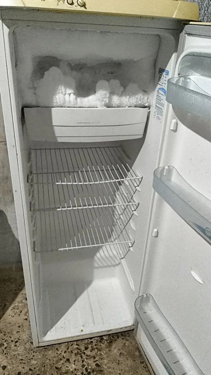Geladeira Eletrolux  - Foto 2