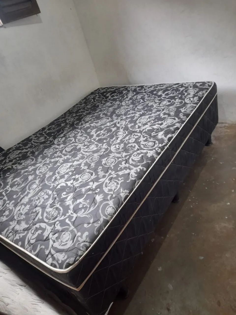 Cama box casal semi nova