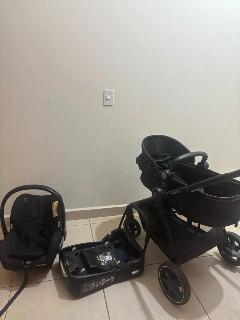  KIT Carrinho de bebê Maxi Cosi