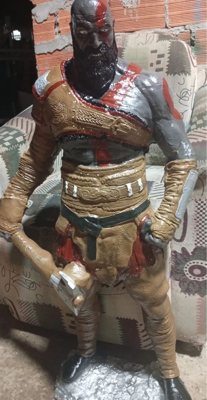 Boneco gold of war em gesso 85 cm  - Foto 2