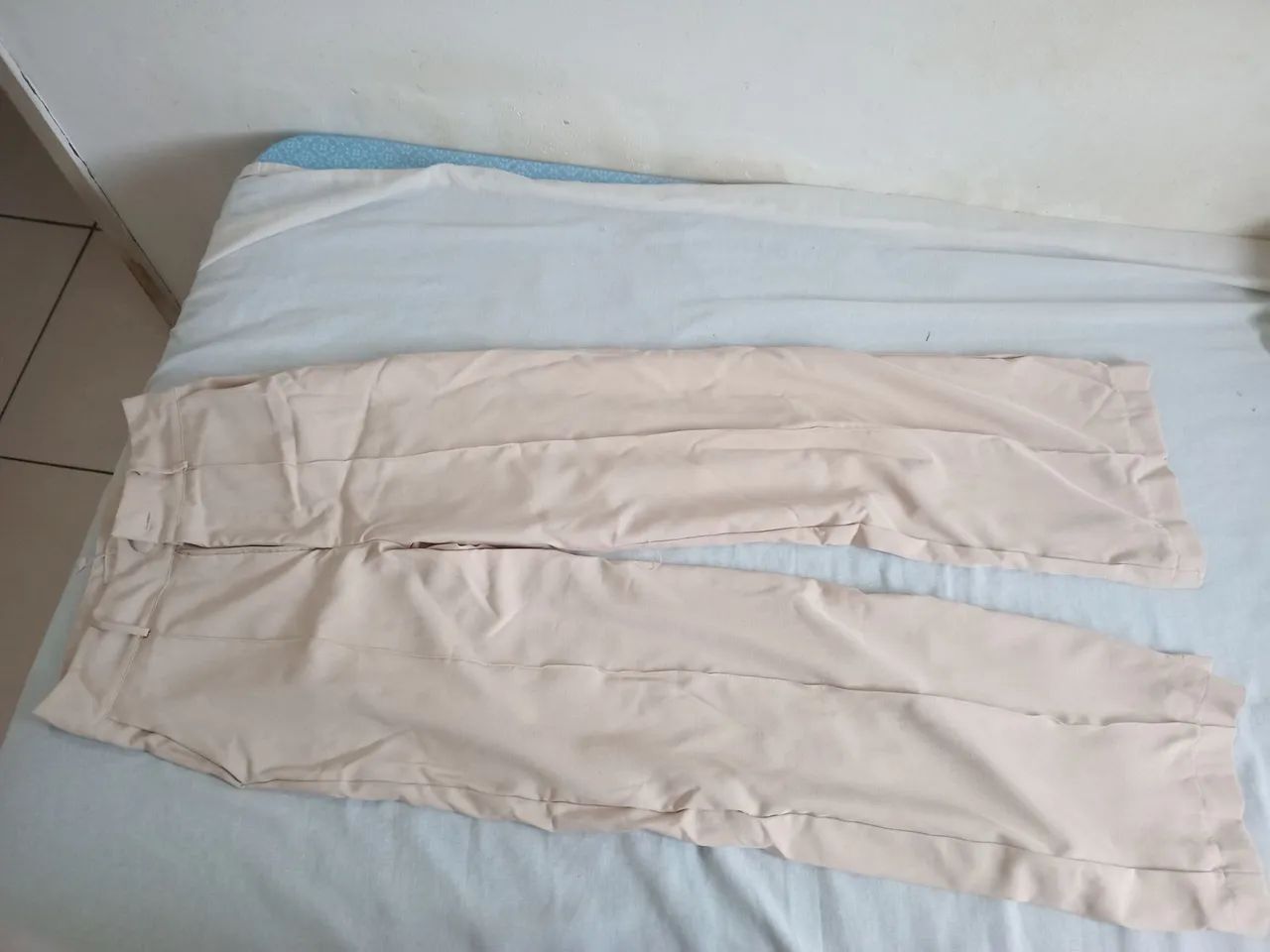 Calça Alfaiataria Feminina (Novo) - Foto 3