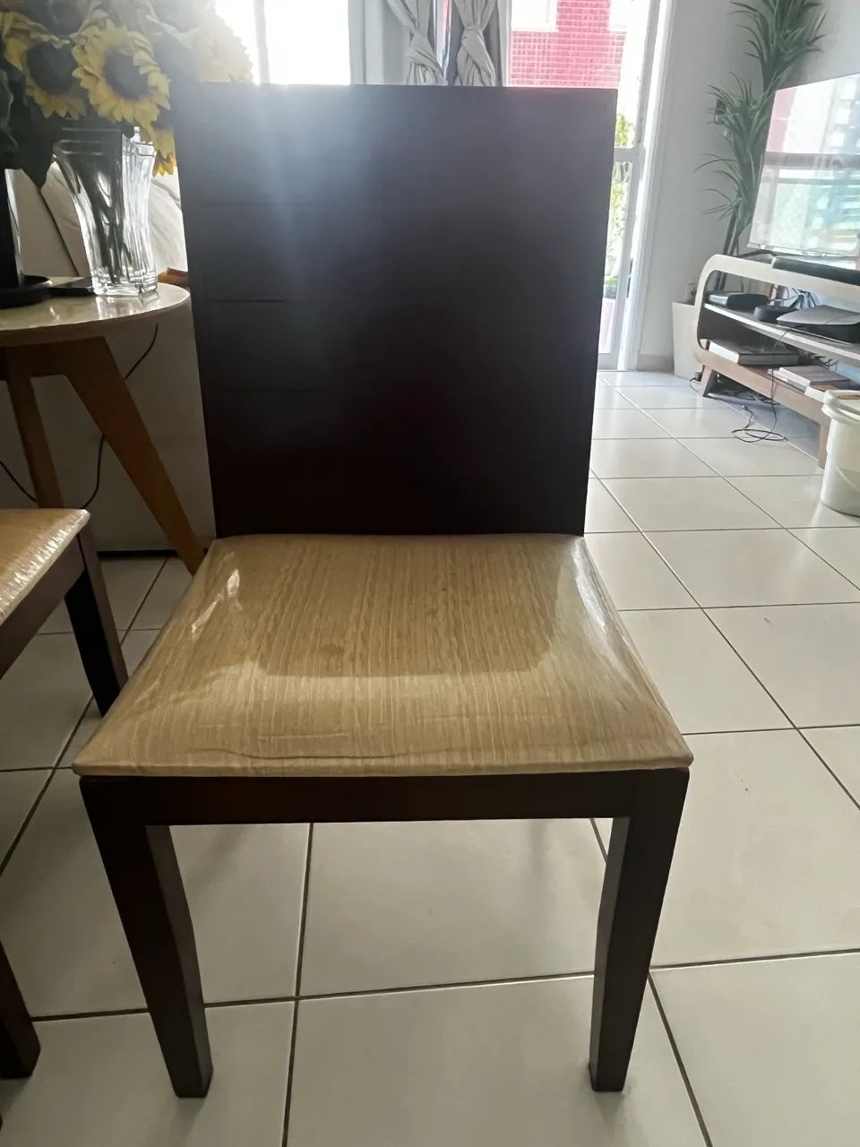 Mesa quadrada com 6 lugares - Foto 4
