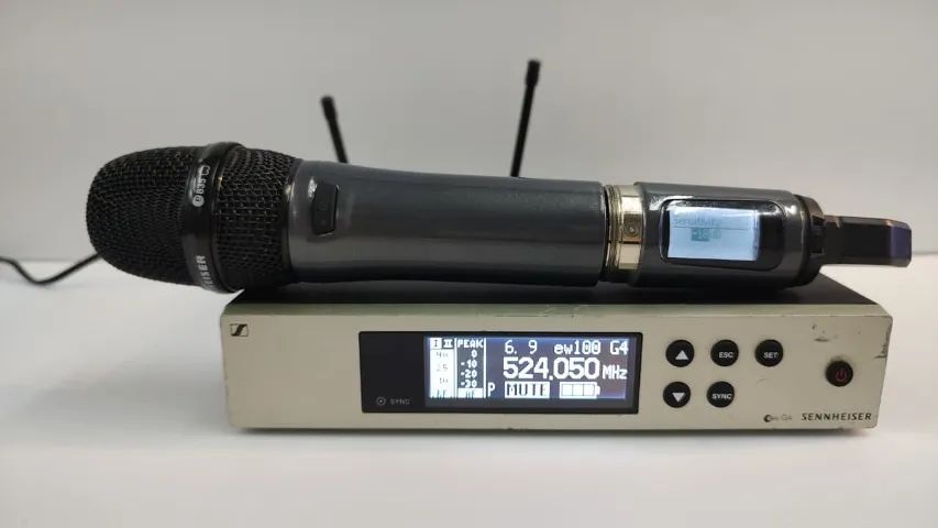 MICROFONE SEM FIO MARCA : SENNHEISER pouco uso MODELO : EW g4 - Foto 4