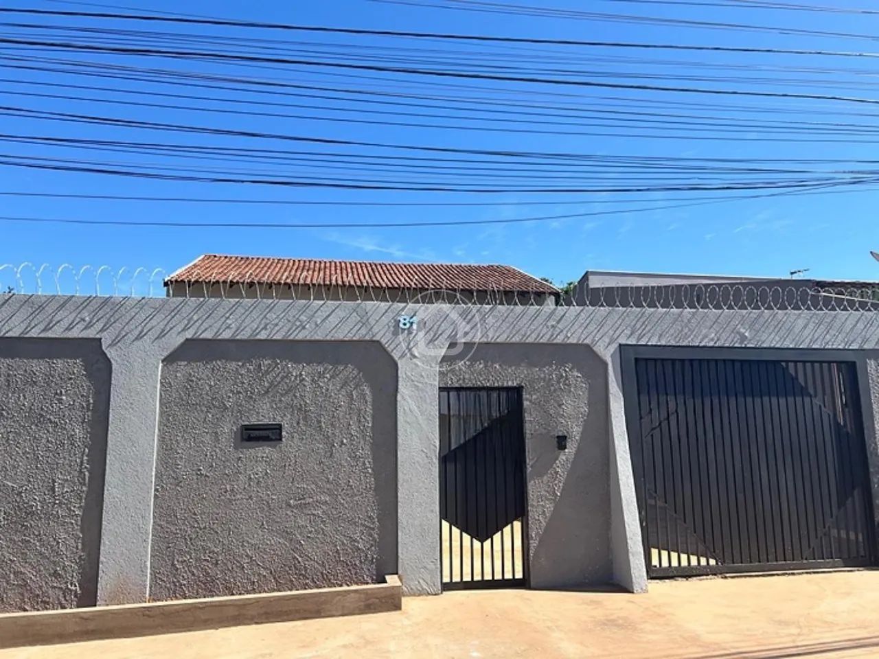 SOBRADO SUPER ESPAÇOSO COM EDICULA - Foto 3