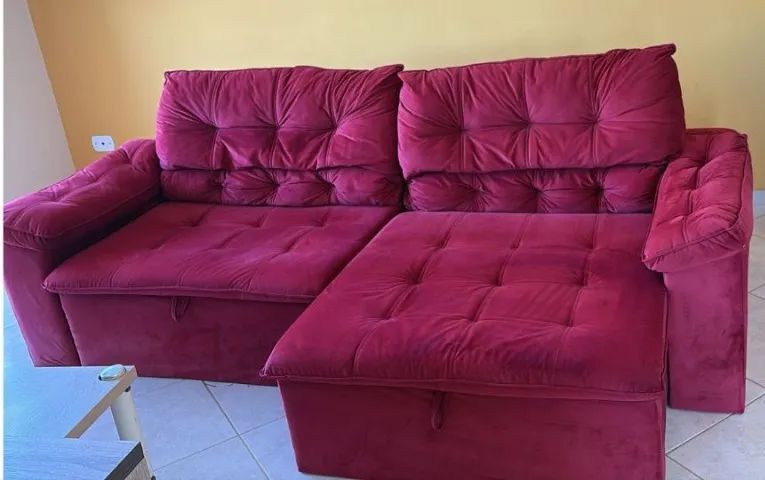 Sofá retrátil semi novo - vermelho