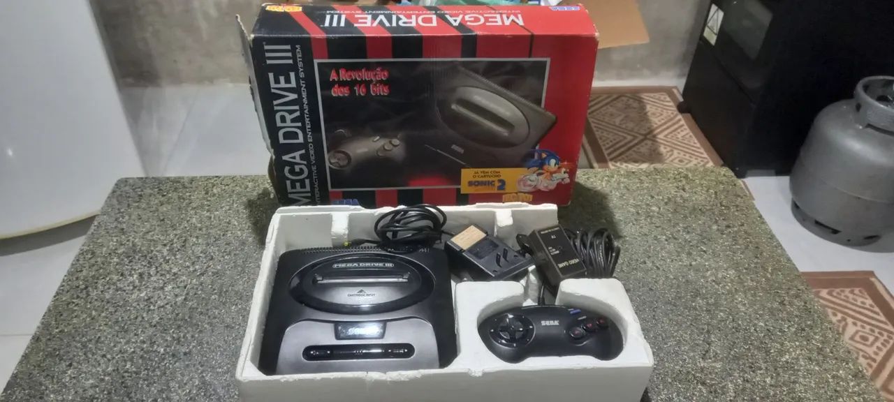 Mega Drive 3 original e completo com caixa e berço