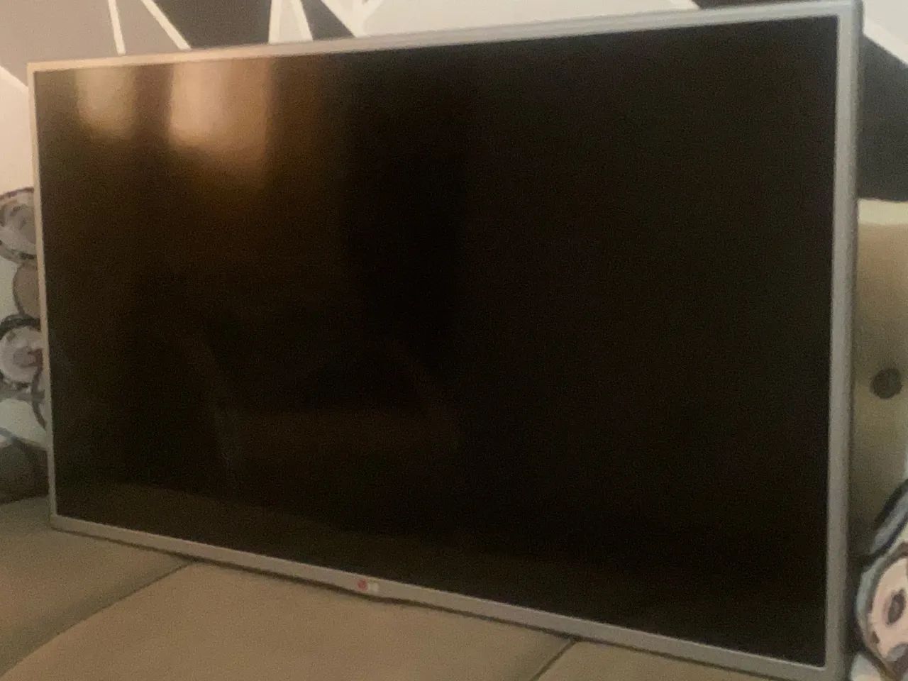 ? TV LG 39LB5800 - Não Funciona (Sucata com Acessórios) - Foto 2
