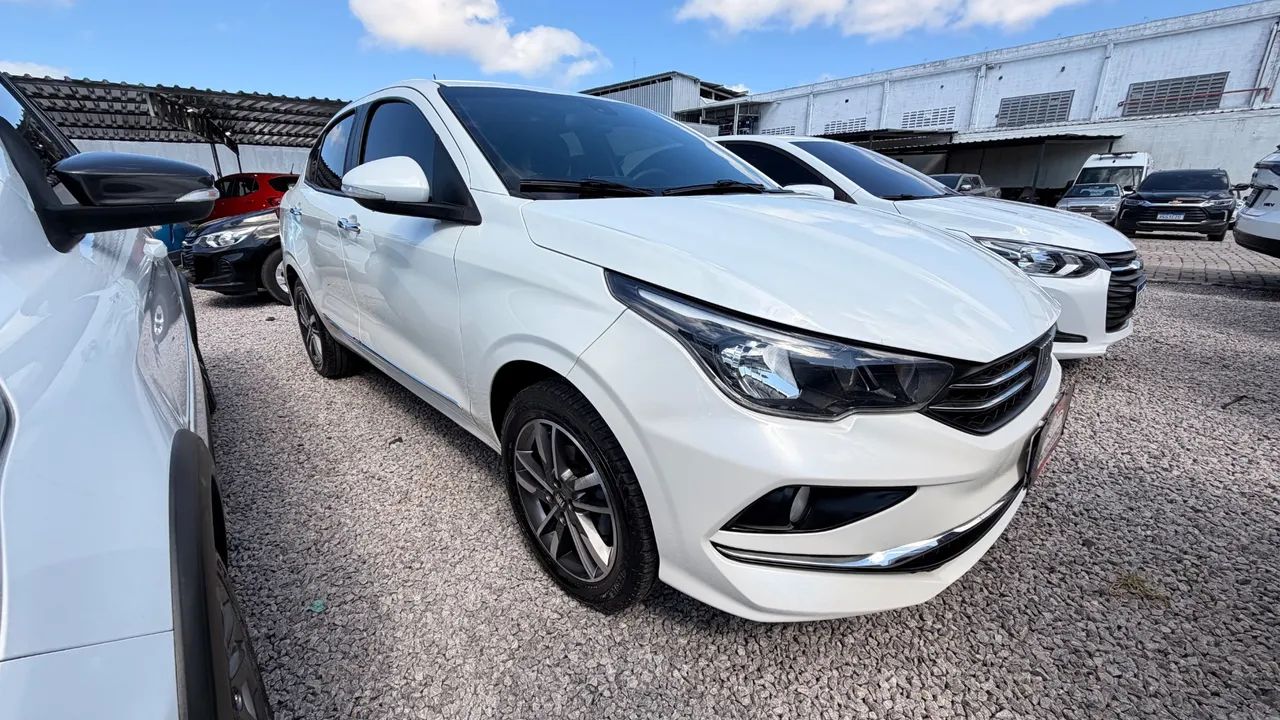 Fiat Cronos Precision 1.3 16V Flex Aut. 2023 - Foto 2