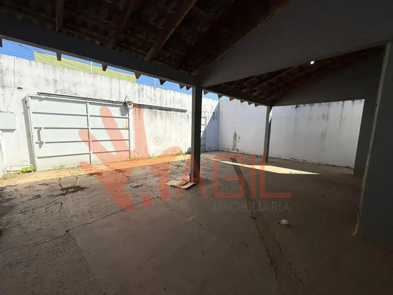 CASA COM 3 QUARTOS DISPONÍVEL PARA LOCAÇÃO NO BAIRRO AMAZÔNIA. - Foto 4