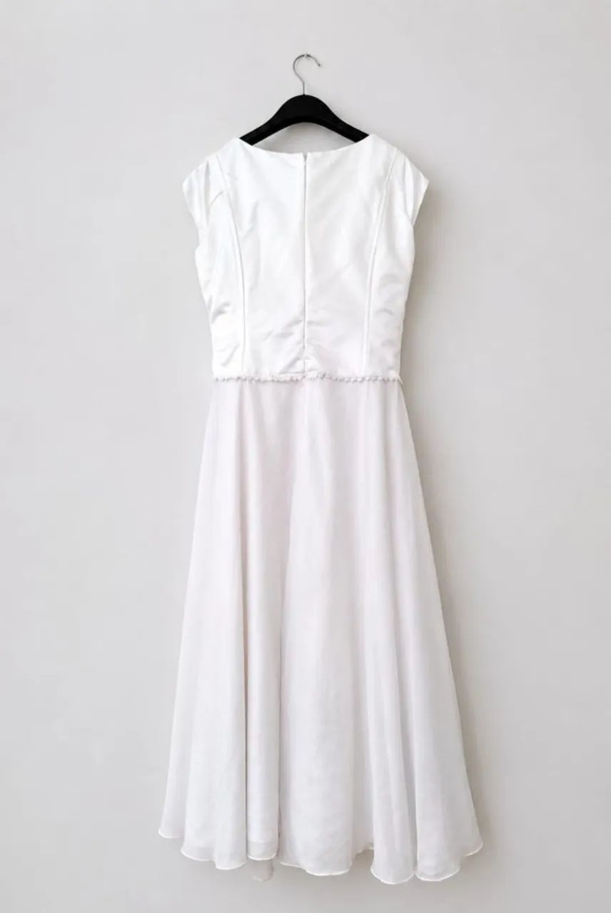 Vestido longo off white com bordados - Foto 2