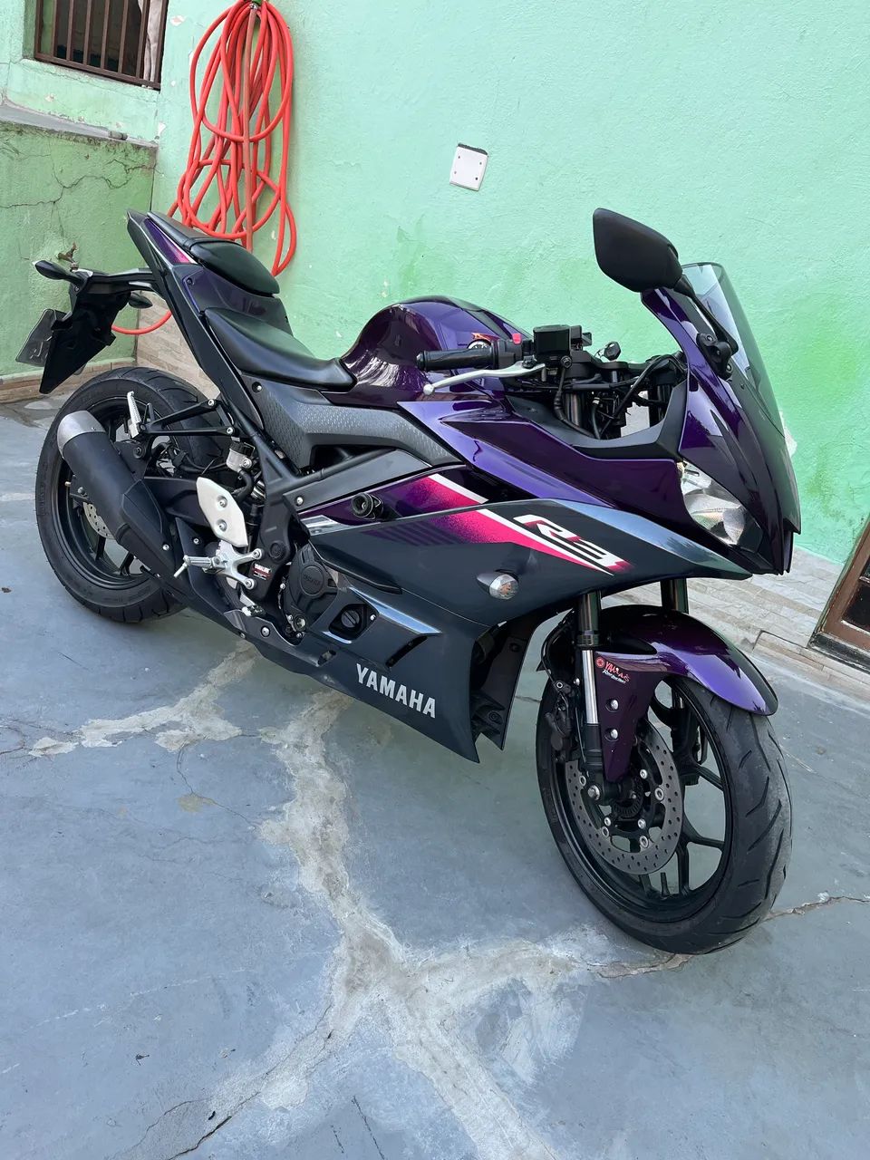 Yamaha R3 2024 - Foto 2