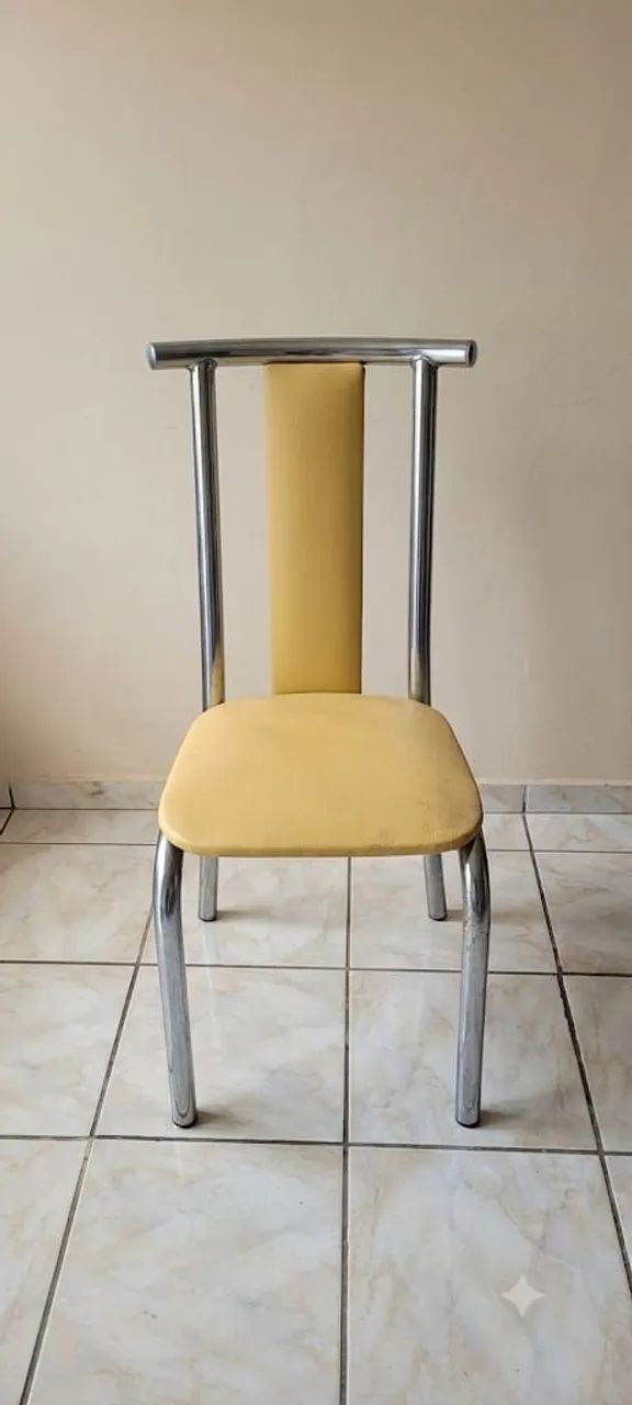 Mesa com tampo de vidro com 6 cadeiras  - Foto 2
