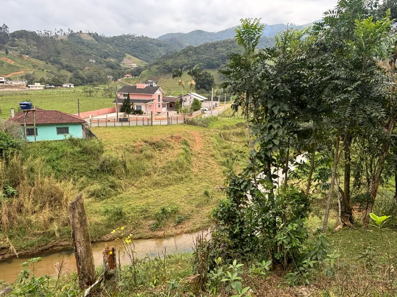 2 hectares com rio, mata preservada e vista para as montanhas | Santo Amaro da Imperatriz - Foto 3
