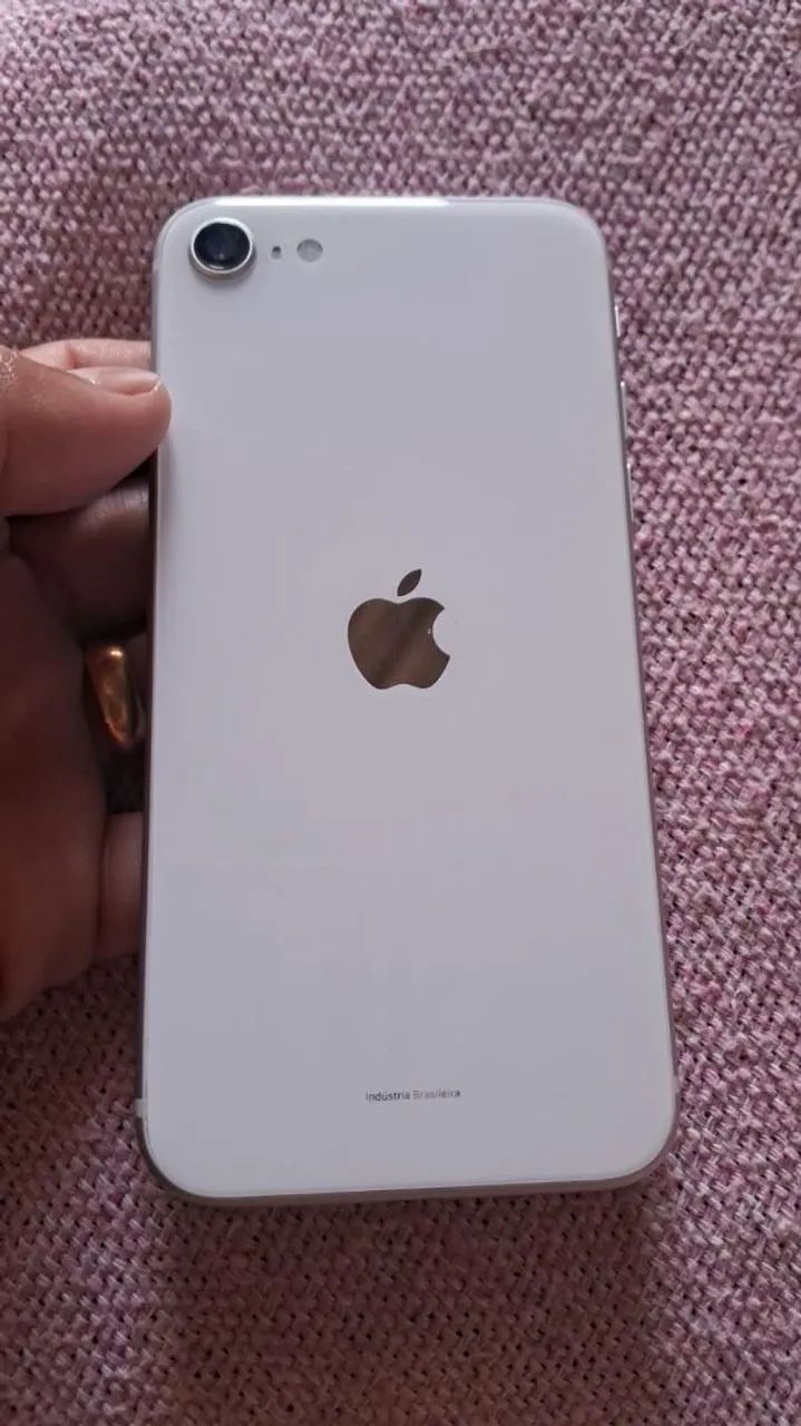 iPhone SE 2020 128gb IOS 23.3 - Celulares e Smartphones - Recanto