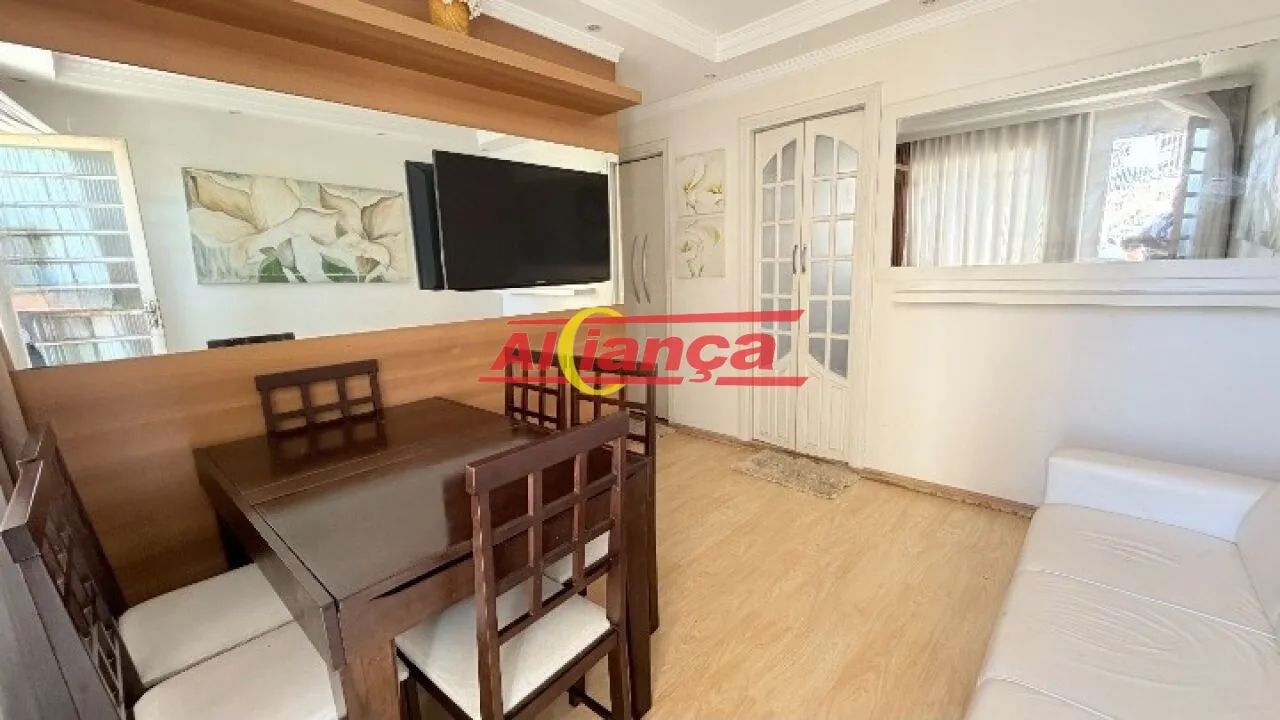 Casa em Condomínio Fechado - Totalmente Mobiliada!