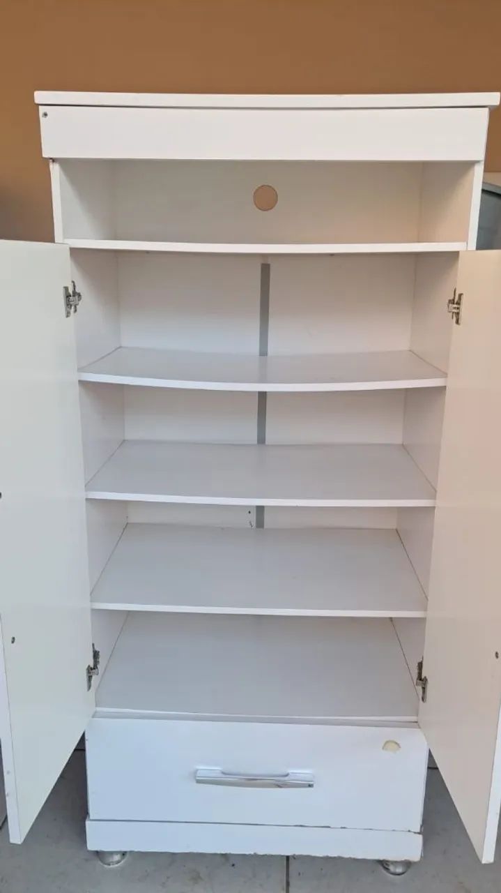Armário multiuso com 2 portas e uma gaveta  - Foto 3