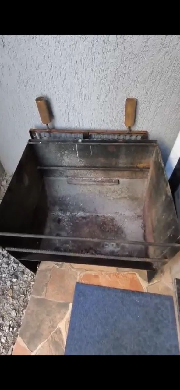 churrasqueira média facil de manusear