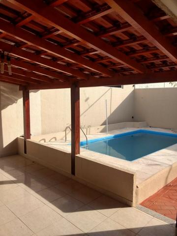 Linda Casa Vila Planalto com Piscina - Foto 17
