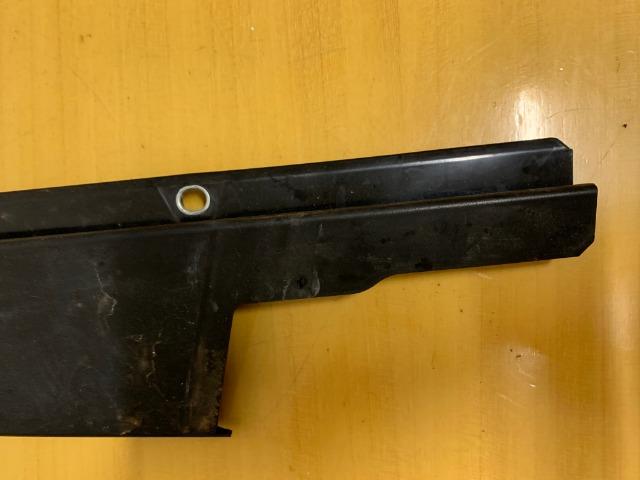 Acabamento porta dianteira lado direito jeep renegade original