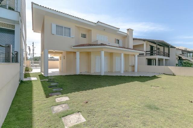Casa frente mar com 5 dormitórios sendo 1 suíte, Barra Velha - SC