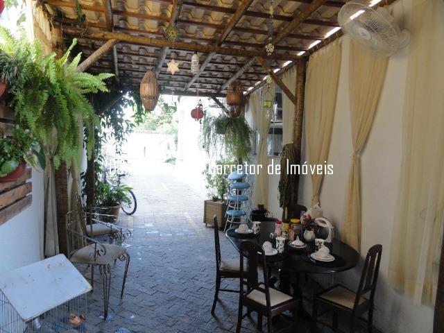 Casa lote inteiro e piscina no bairro Grã-Duquesa - Foto 2