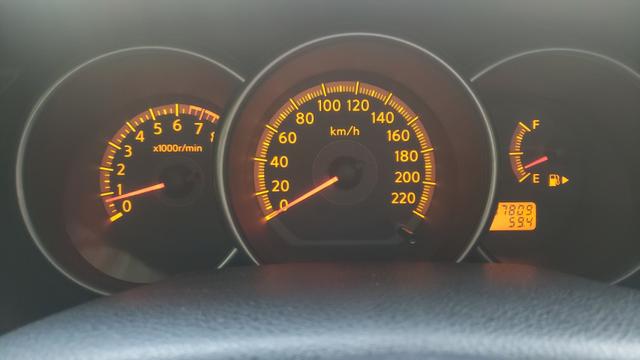 Livina 1.6 SL Compl + couro, Ipva 2019 Pago - Foto 11