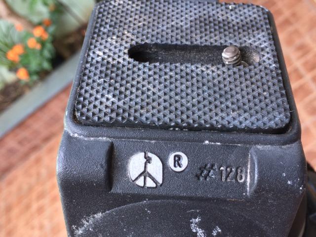 Tripé bogen para máquinas fotográficas e filmadoras - Foto 5