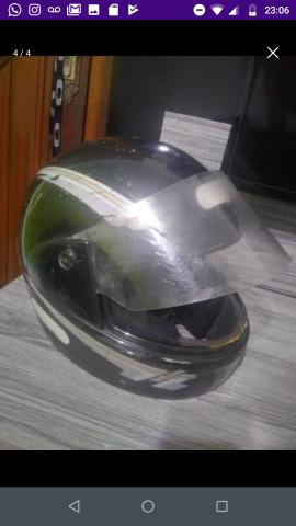 Capacete