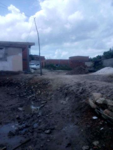 Terreno na maré rua Elshaday entrada de Santo estevão