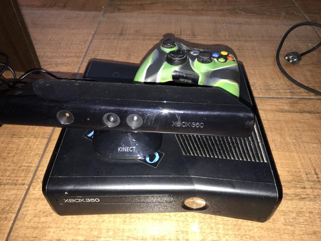 Xbox 360 Slim + Kinect