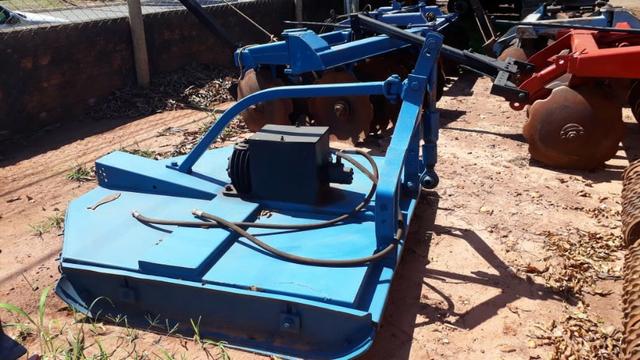 Implemento para Trator Roçadeira Hidráulica - Nova Andradina - MS - Foto 4
