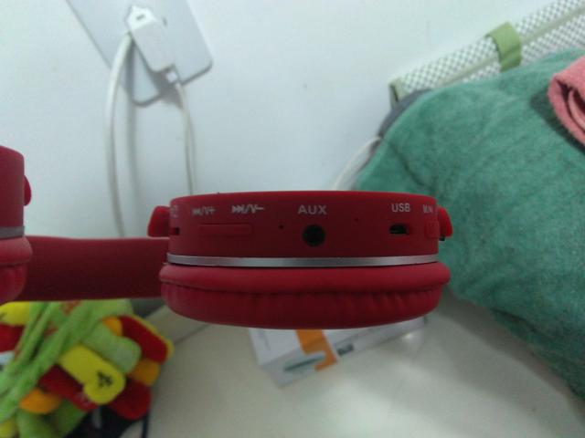 Fone de ouvido JBL bluetooth