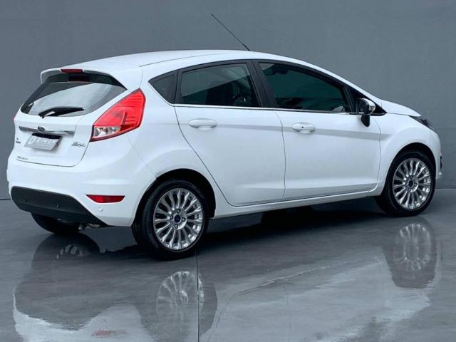 Ford New Fiesta Hatch TITANIUM 1.6 AUT - Foto 4