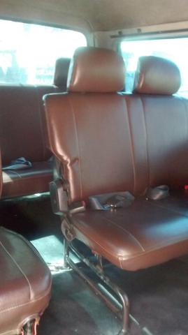 Vendo van Hyundai h100 ano 98/12lugares - Foto 2