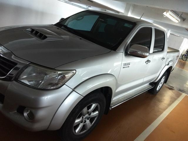 Vendo Hillux 2013