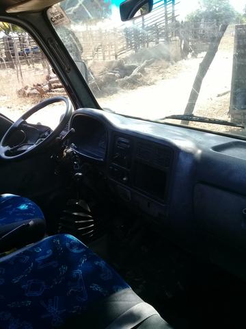 Vendo caminhão k2700 - Foto 3