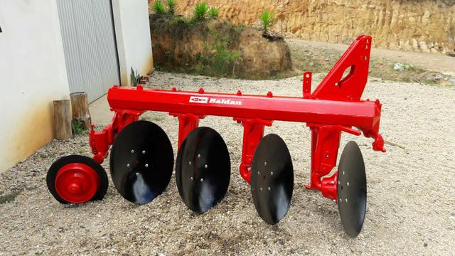 Arado baldan 4 discos trator - Foto 6