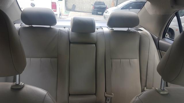 Corolla Seg Ano 2010 Bem Conservado Top - Foto 12