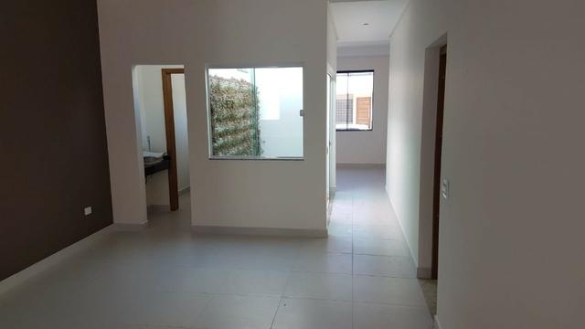 Casa térrea no Condomínio Oasis - 3 dormitórios sendo 1 suíte - área gourmet - quintal - Foto 2