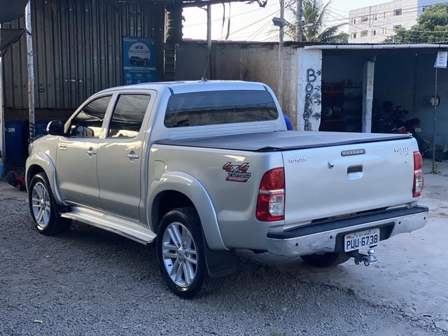 TOYOTA HILUX SRV 3.0 4x4 DIESEL AUTOMÁTICA - Foto 9