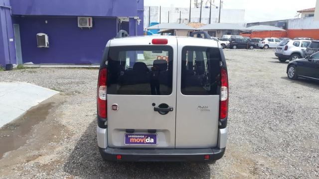 Fiat Doblo Essence 1.8 Flex 16V 5p - Prata - Foto 11