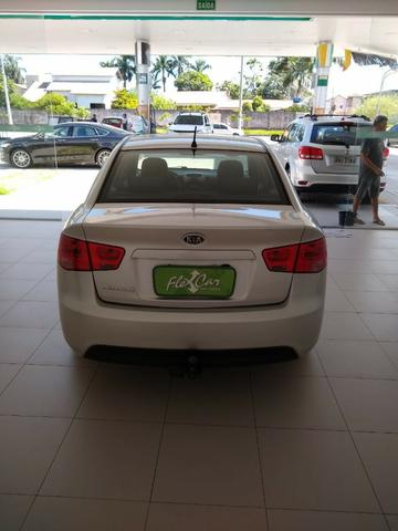 Cerato 1.6 manual de 6 machas - Foto 2