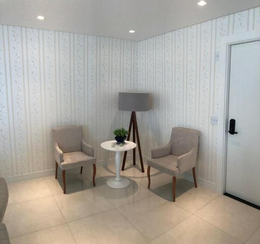 Apartamento 3 suítes Decorado Meia praia - Foto 11