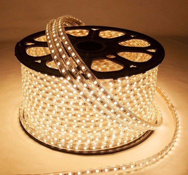 Mangueira de Led Chata 110v 100metros (Branco Quente)