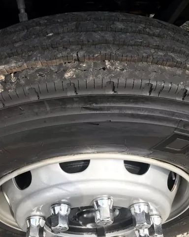 VW Constelettion 24-250 Caçamba 2012  - Foto 8